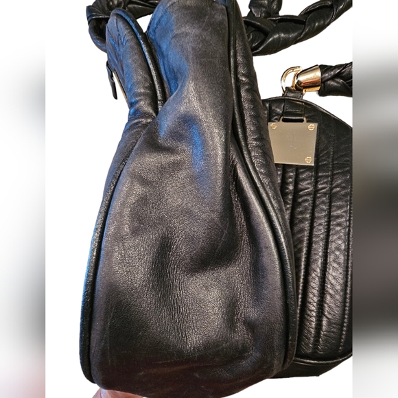 CC Skye Quilted Black Leather Braided Handles Shoulder bag - Picture 6 of 13